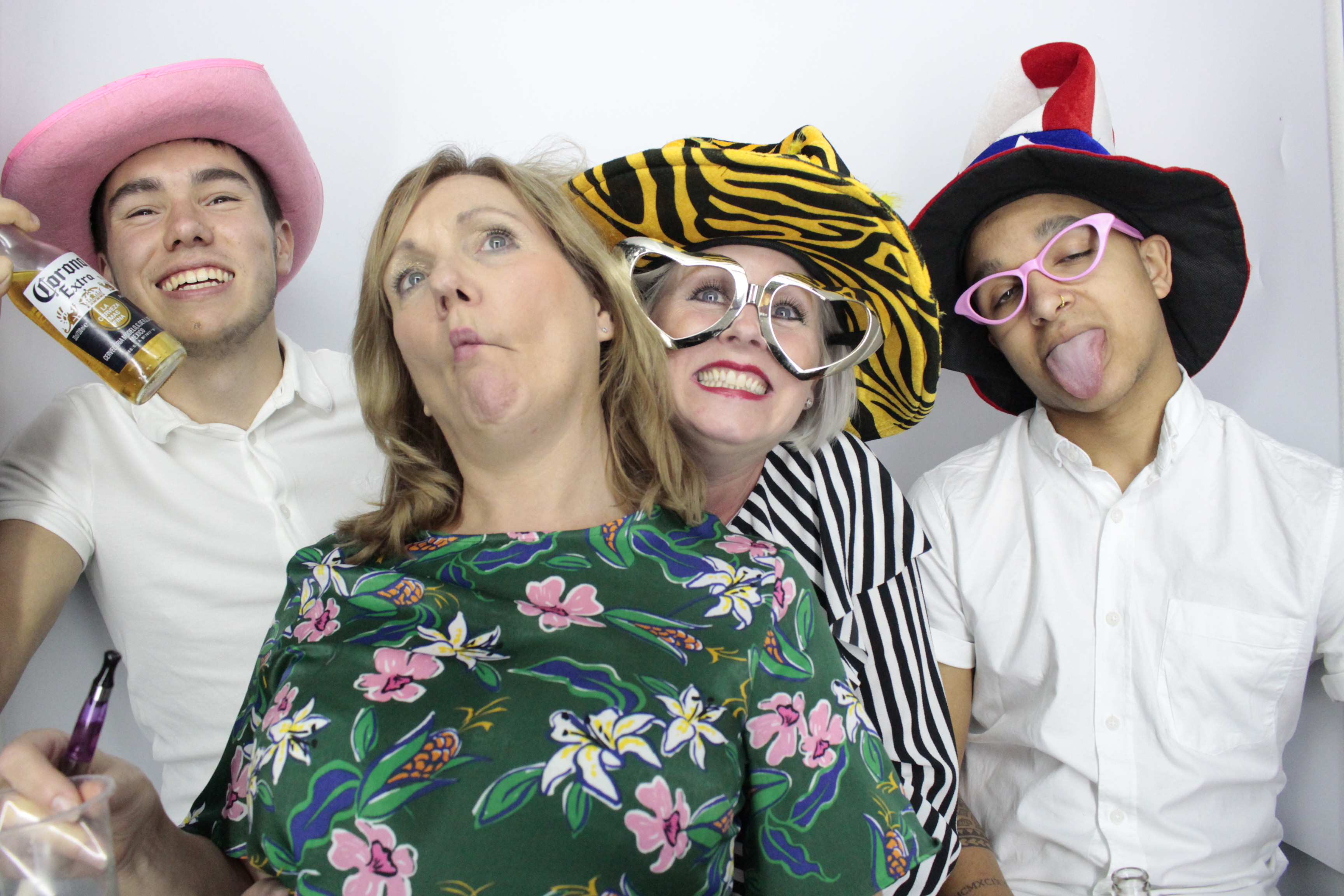 Sinead Byng 50th Birthday Party | View more photos from the event at gallery.myphotoboothexperience.co.uk/u/MyPhotoBoothExperienceLtd/Sinead-Byng-50th-Birthday-Party